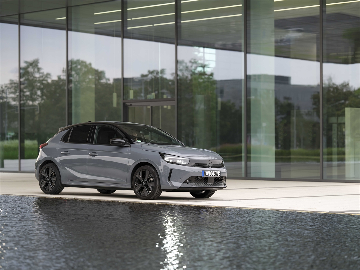 - Göz almayan Intelli-Lux LED Matrix farlar, 14 LED hücresiyle