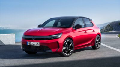 -Opel’in 1982’den bu yana aralıksız ürettiği modeli Corsa, yeni tasarımı