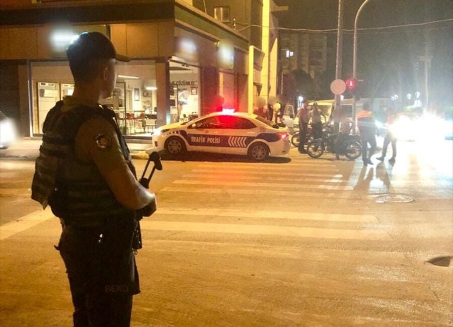 ANTALYA (AA) – Antalya'da emniyet tarafından farklı noktalarda şok uygulamalar