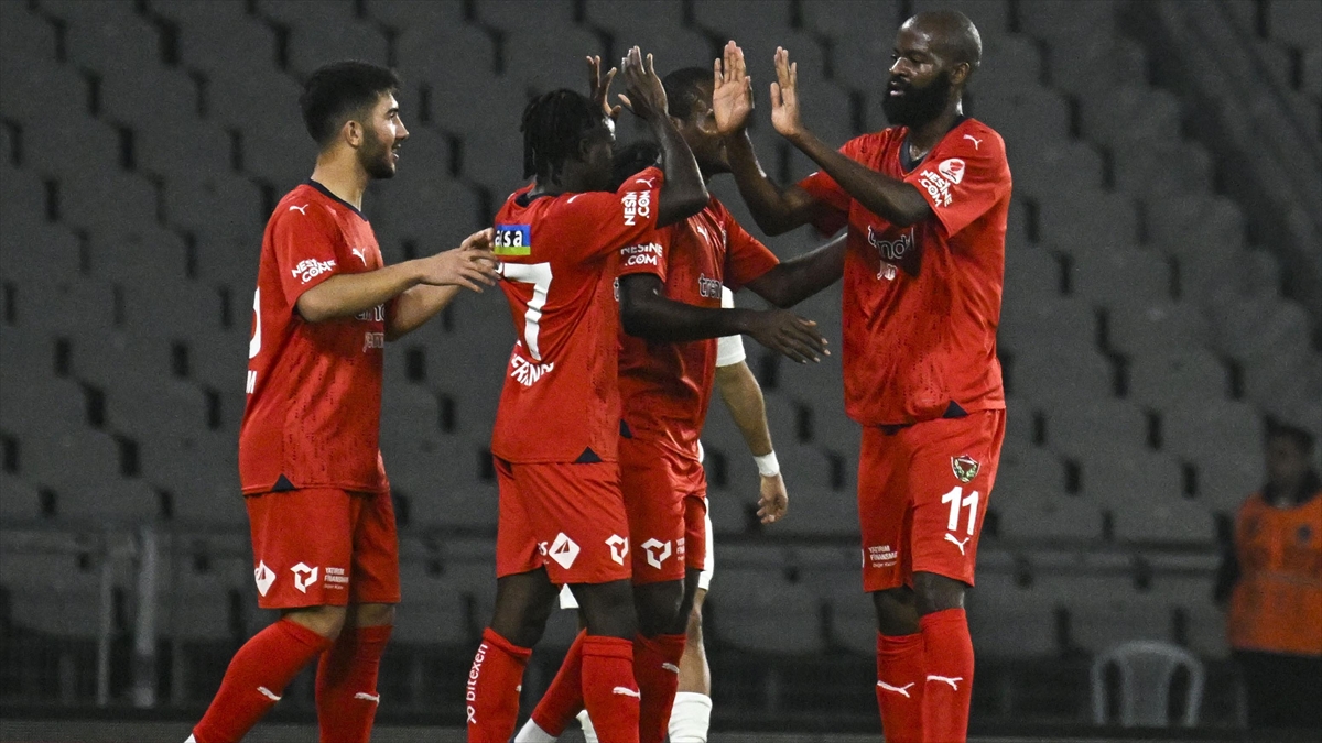 İSTANBUL (AA) – Ziraat Türkiye Kupası 3. tur maçında Sarıyer’i