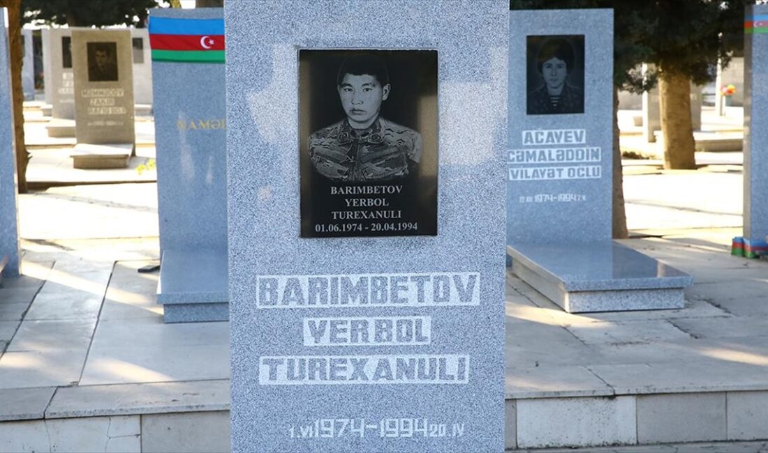 1. Karabağ Savaşı sırasında gönüllü olarak Azerbaycan safında yer alan