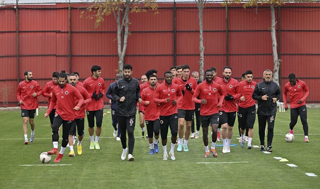 Gençlerbirliği Teknik Direktörü Sinan Kaloğlu, Trendyol 1. Lig'in 13. haftasında