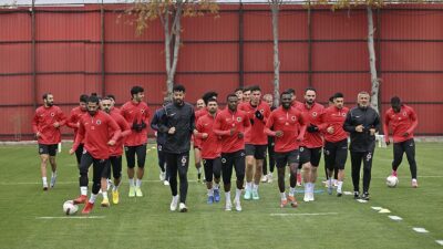 Gençlerbirliği Teknik Direktörü Sinan Kaloğlu, Trendyol 1. Lig'in 13. haftasında