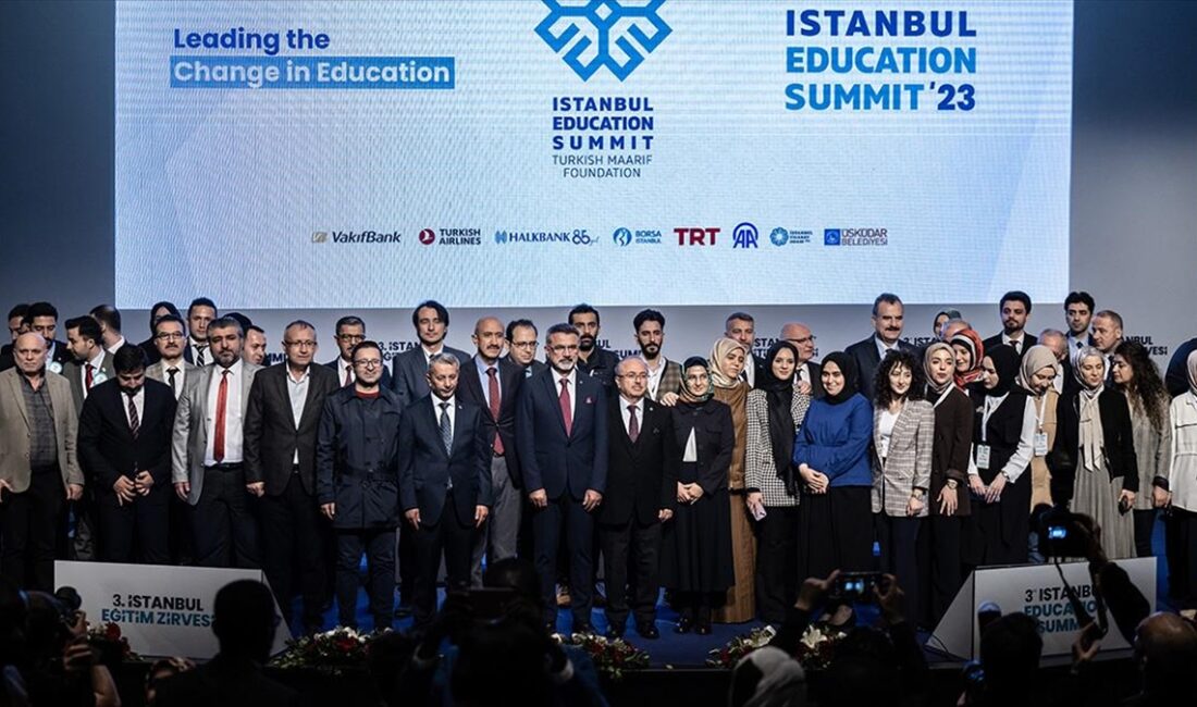 Anadolu Ajansının (AA) global iletişim ortağı olduğu ve Türkiye Maarif