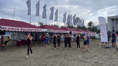 ANTALYA (AA) – Türkiye Yüzme Federasyonu tarafından düzenlenen Açık Su