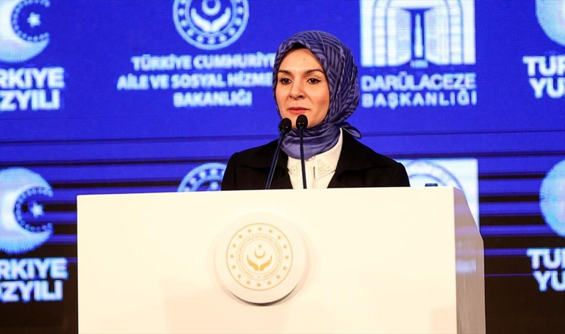 İSTANBUL (AA) – Aile ve Sosyal Hizmetler Bakanı Mahinur &Ouml;zdemir