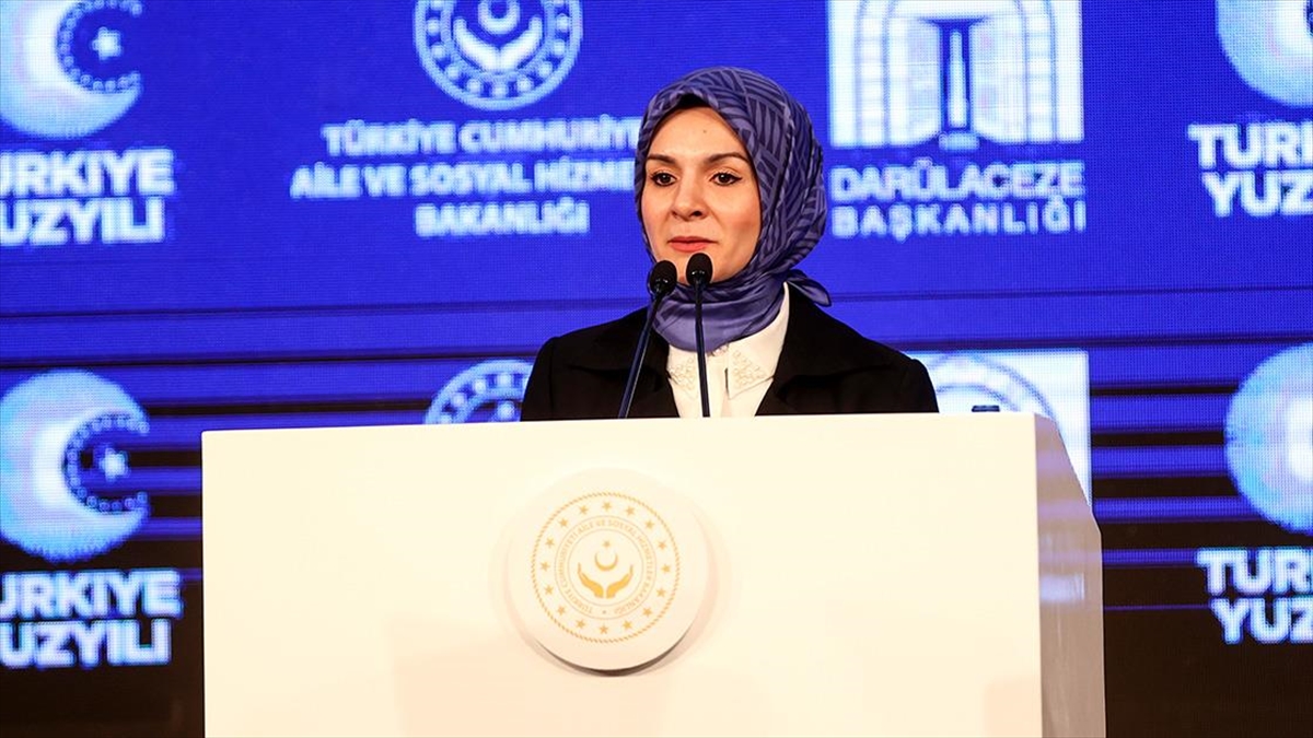 İSTANBUL (AA) – Aile ve Sosyal Hizmetler Bakanı Mahinur &Ouml;zdemir