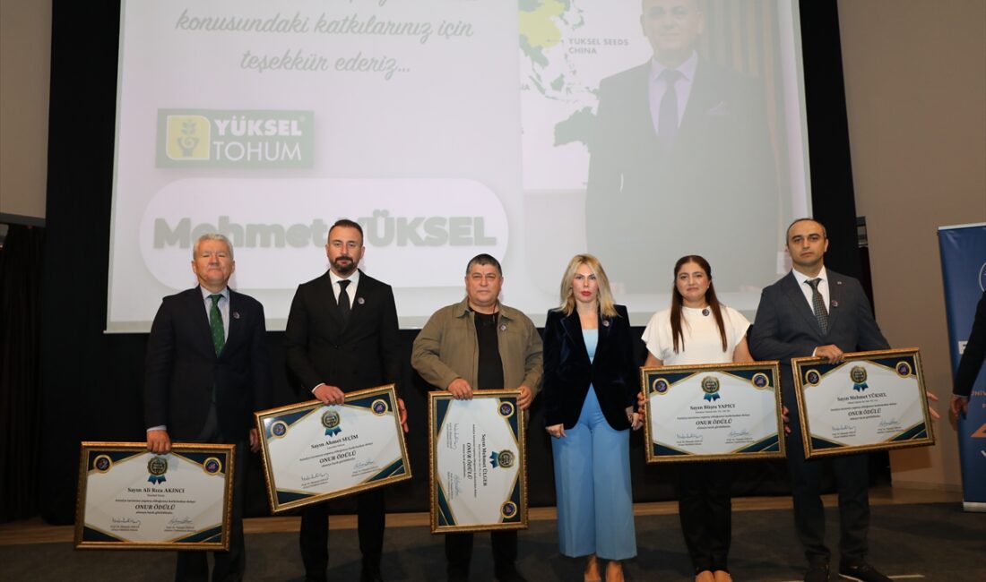 ANTALYA (AA) – Akdeniz Üniversitesi Ziraat Fakültesinin 40. yılı etkinlikleri