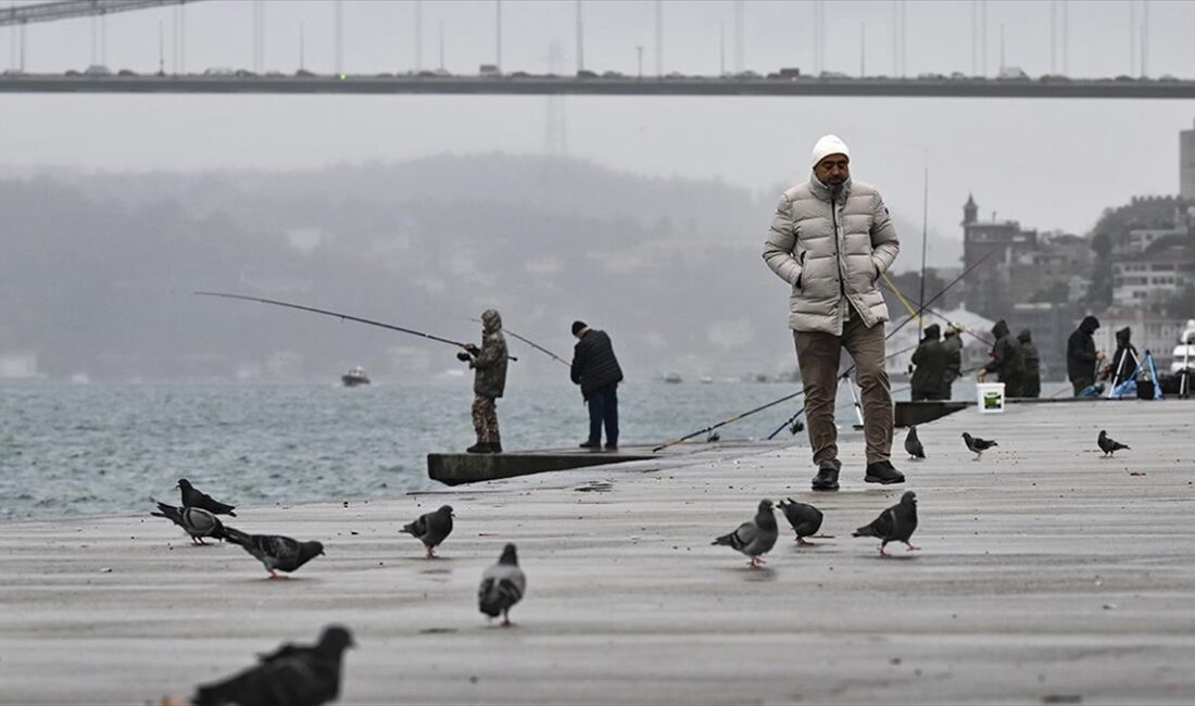 AKOM'dan İstanbul için hafta sonu soğuk ve yağışlı hava uyarısı İstanbul Büyükşehir Belediyesi (İBB) Afet Koordinasyon Merkezi (AKOM), kentte hafta