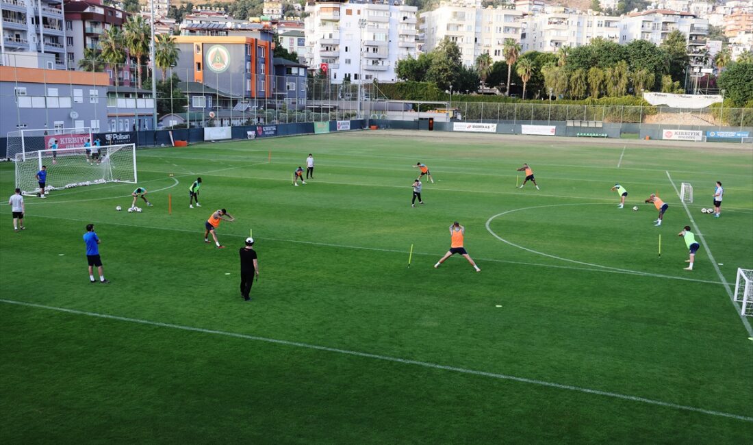 ANTALYA (AA) – Corendon Alanyaspor, Trendyol Süper Lig'in 12. haftasında