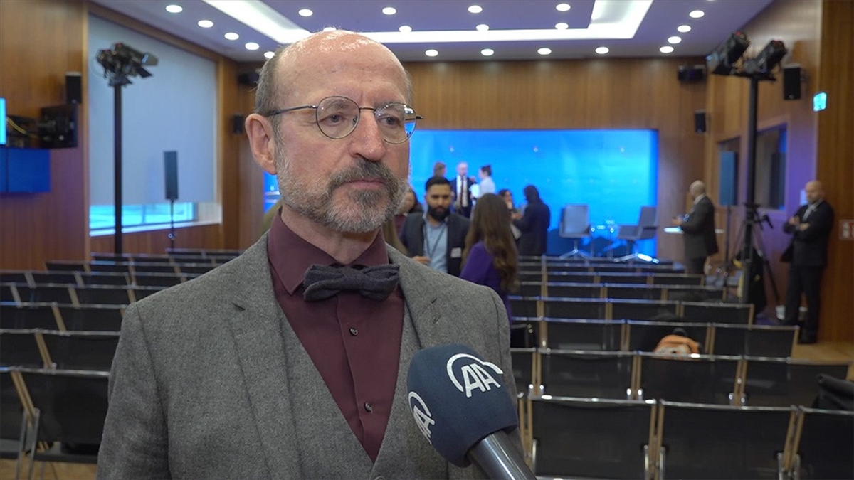 Almanya'da İçişleri Bakanlığının oluşturduğu Müslüman Düşmanlığı Bağımsız Uzman Grubunun üyesi