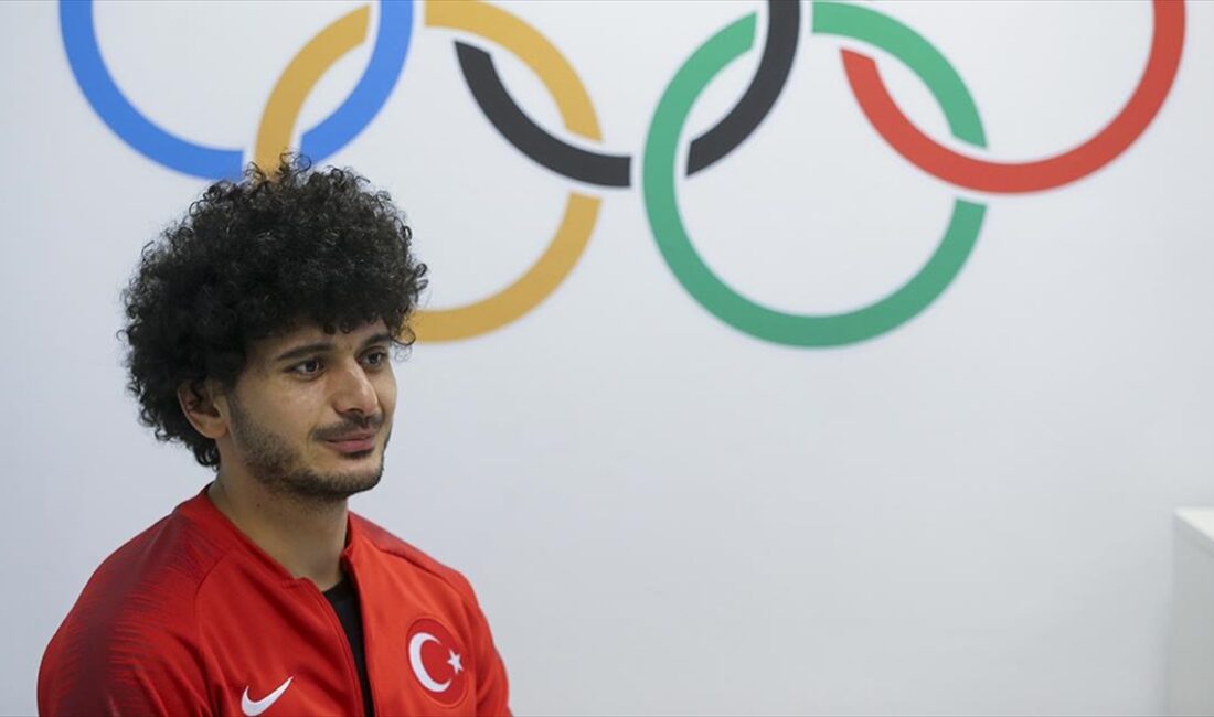 Türkiye'de ve dünyada "Ampute Messi" olarak tanınan milli sporcu Barış