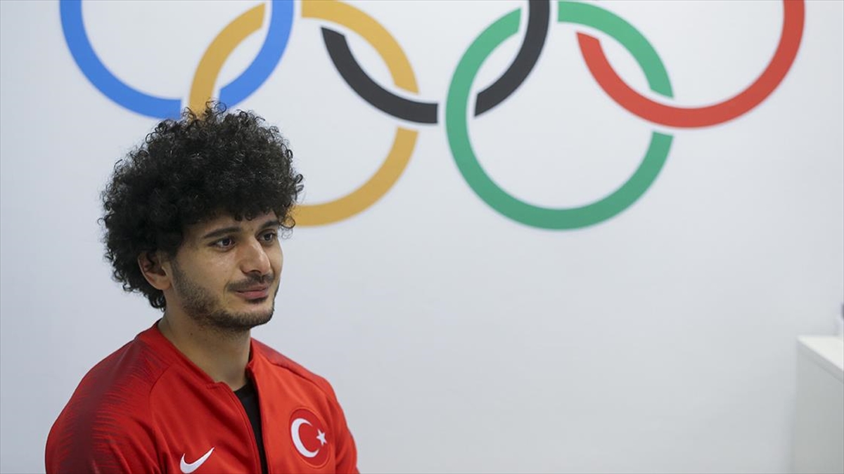 Türkiye'de ve dünyada "Ampute Messi" olarak tanınan milli sporcu Barış