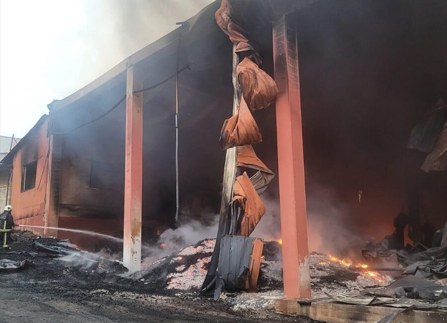 ANTALYA (AA) – Antalya'nın Korkuteli ilçesinde soğuk hava deposunda çıkan