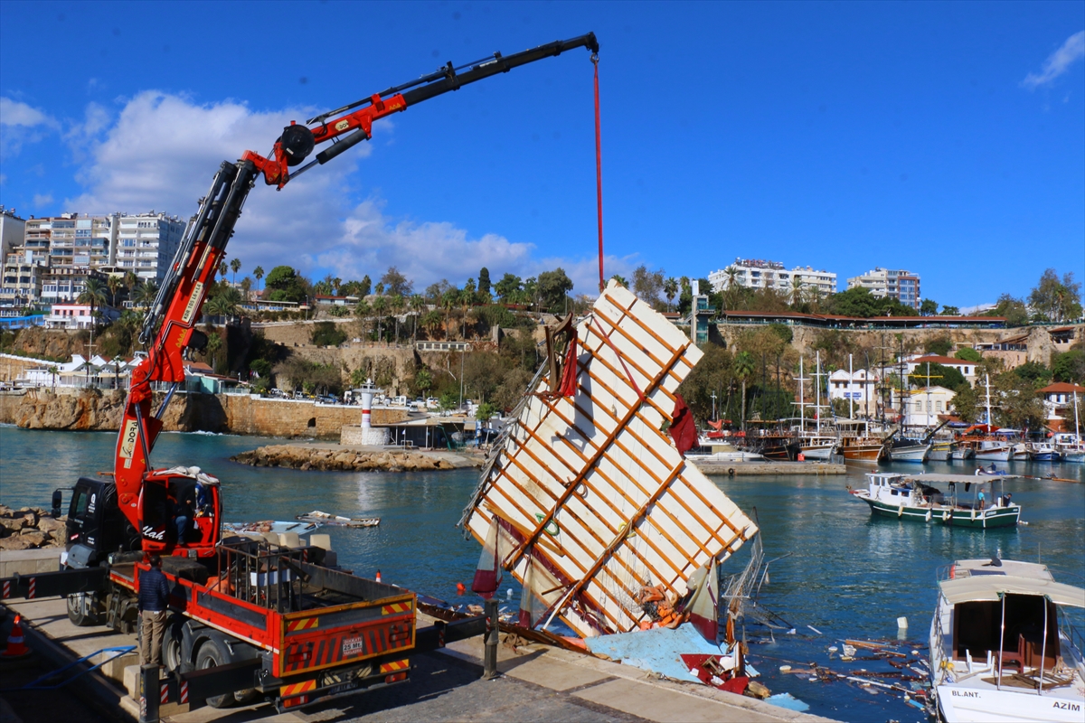 ANTALYA (AA) – Antalya Büyükşehir Belediyesince, kentte hafta sonu etkili