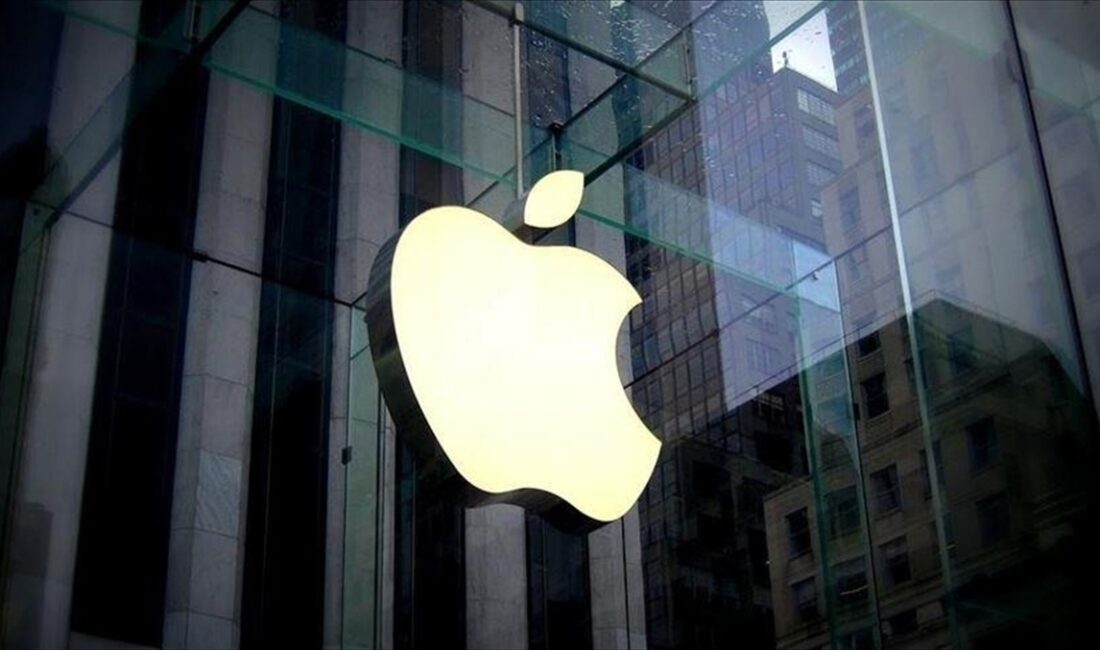 ABD'li teknoloji devlerinden Apple'ın temmuz-eylül döneminde elde ettiği gelir, yıllık