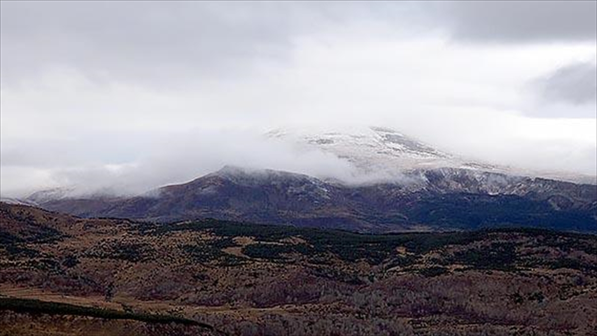 ARDAHAN (AA) – Kentte bir süredir etkisini gösteren soğuk hava,