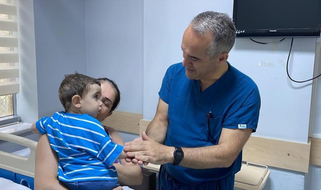 Doğuştan kalp rahatsızlığı bulunan 1,5 yaşındaki Ateş Yalap, 14 ayda
