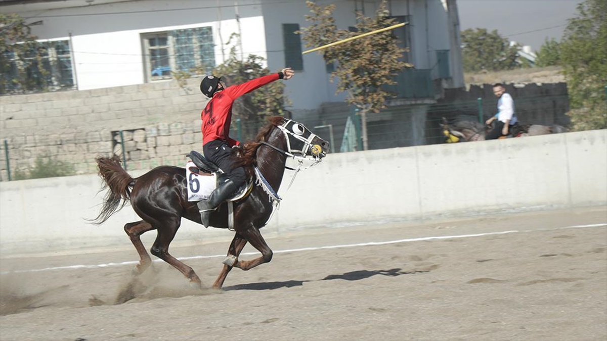 KAYSERI (AA) – Kayseri’deki Atlı Cirit 1. Lig D Grubu