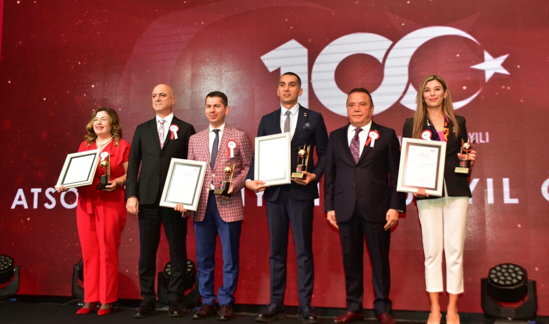 - Antalya'ya değer katanların ödüllendirildiği törende, 100. Yıl Özel Ödülü,