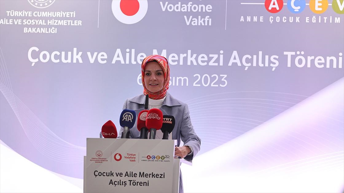 Aile ve Sosyal Hizmetler Bakanı Mahinur Özdemir Göktaş, "(Aile ve