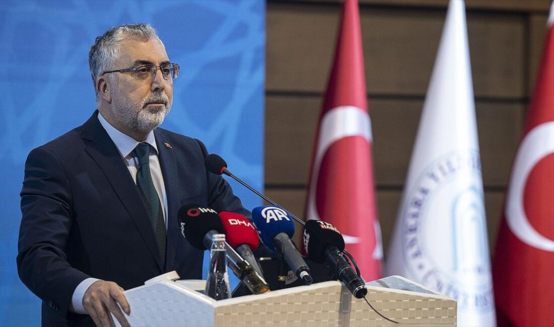 Çalışma ve Sosyal Güvenlik Bakanı Vedat Işıkhan, "Bu yüzyılı emeğin,