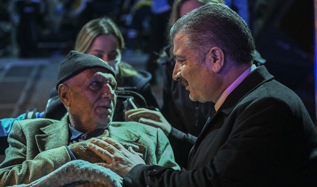 ANKARA (AA) – Koca, sosyal medya hesabından hastaların tedavi s&uuml;re&ccedil;lerine