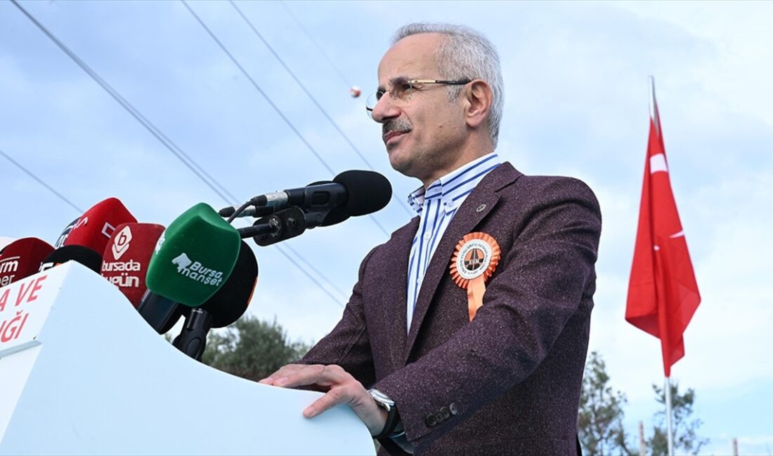 Ulaştırma ve Altyapı Bakanı Abdulkadir Uraloğlu, hayata geçirilen her yeni