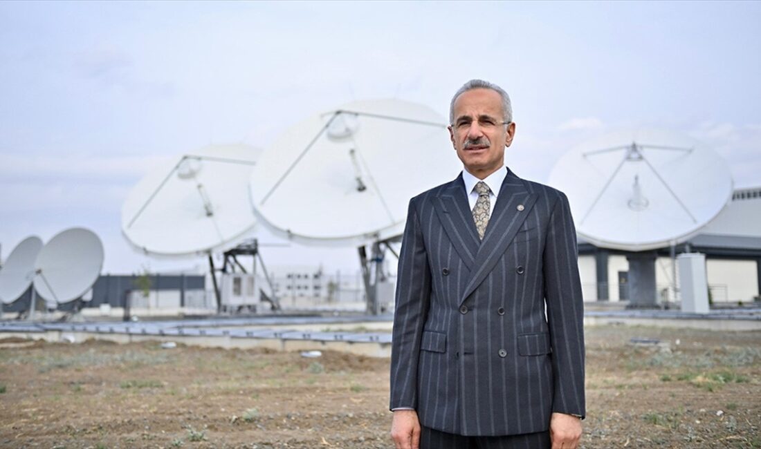 Ulaştırma ve Altyapı Bakanı Abdulkadir Uraloğlu, Türksat Uydu Yer Sistemleri