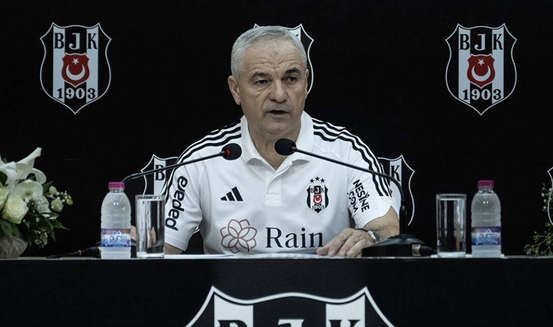 Beşiktaş'ın yeni teknik direktörü Rıza Çalımbay, siyah-beyazlı takıma döndüğü için