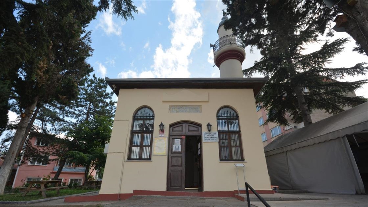 Bilecik'te Ertuğrul Gazi tarafından 13. yüzyılda inşa ettirilen Ertuğrul Gazi
