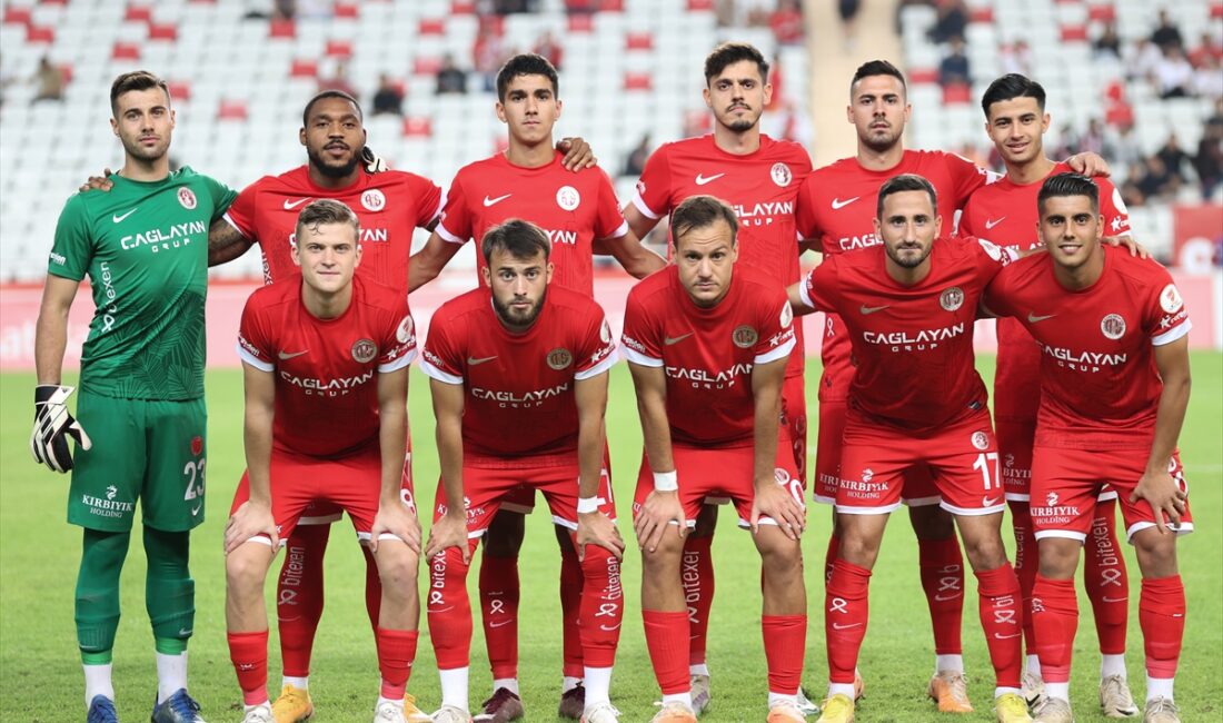 Stat: Corendon Airlines Park Antalya Hakemler: Abdullah Buğra Taşkınsoy, Yusuf