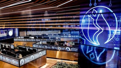 Borsa İstanbul'da BIST 100 endeksi, haftaya yüzde 1,13 yükselişle 7.792,84