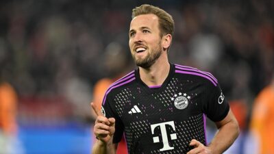 Almanya Birinci Futbol Ligi (Bundesliga) ekiplerinden Bayern Münih'in sezon başında