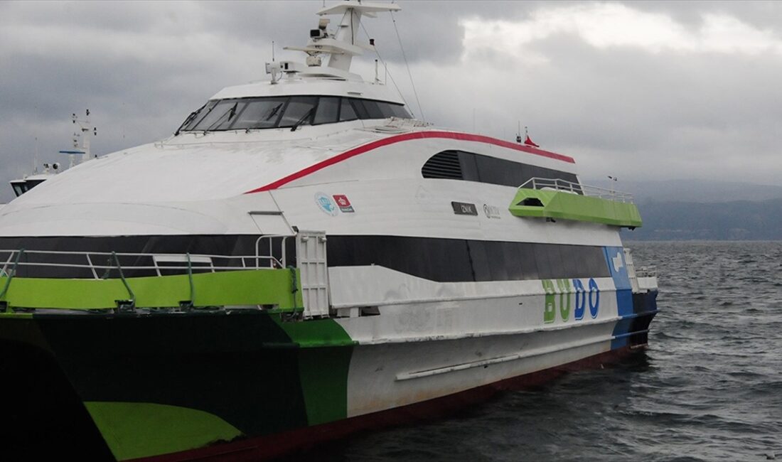 Bursa Büyükşehir Belediyesince işletilen Bursa Deniz Otobüsü (BUDO) seferlerinden bazılarının
