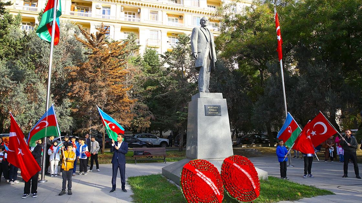 Türkiye Cumhuriyeti'nin kurucusu Büyük Önder Mustafa Kemal Atatürk, ebediyete intikalinin