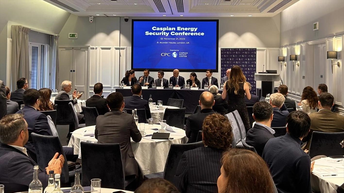 LONDRA (AA) – İngiltere’nin başkenti Londra’da, “Caspian Policy Center” adlı
