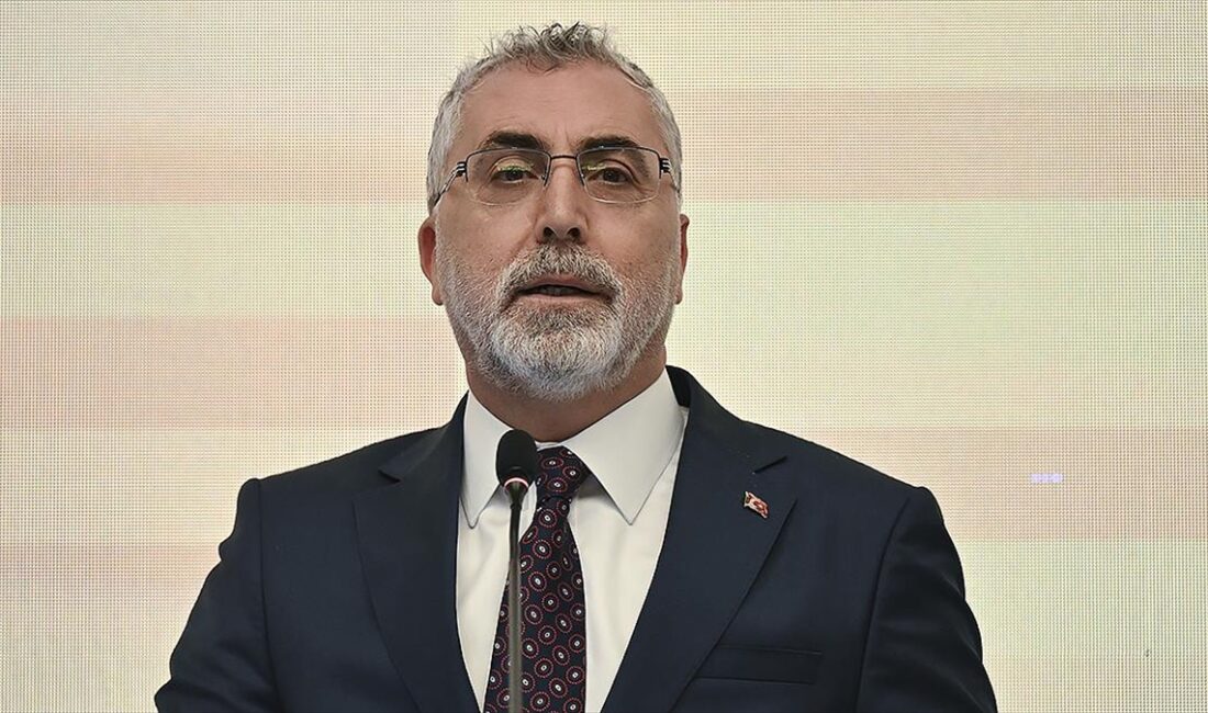 Bakanı Işıkhan, 2024'te geçerli olacak asgari ücrete ilişkin, "Cumhurbaşkanımızın da