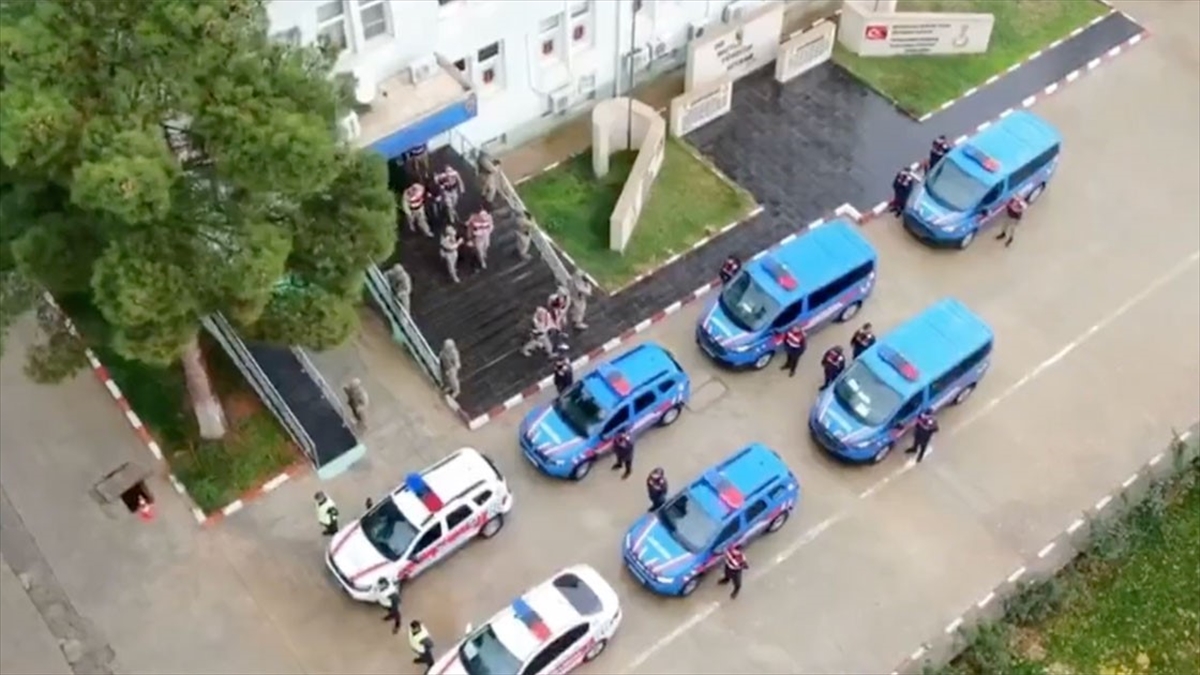 İçişleri Bakanı Ali Yerlikaya, ülke genelinde düzenlenen Çember operasyonları kapsamında