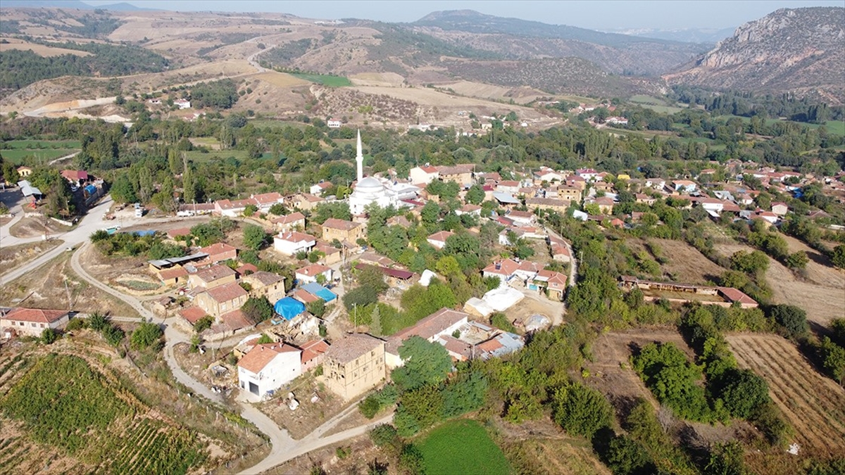 Çevre, Şehircilik ve İklim Değişikliği Bakanlığınca, köylerin yol ve içme