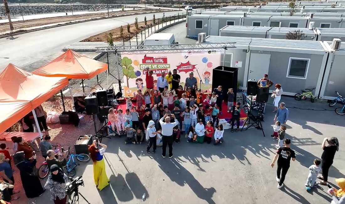 Balon ve kukla gösterileri, karaoke, sihirli labirent gibi oyunların yanı