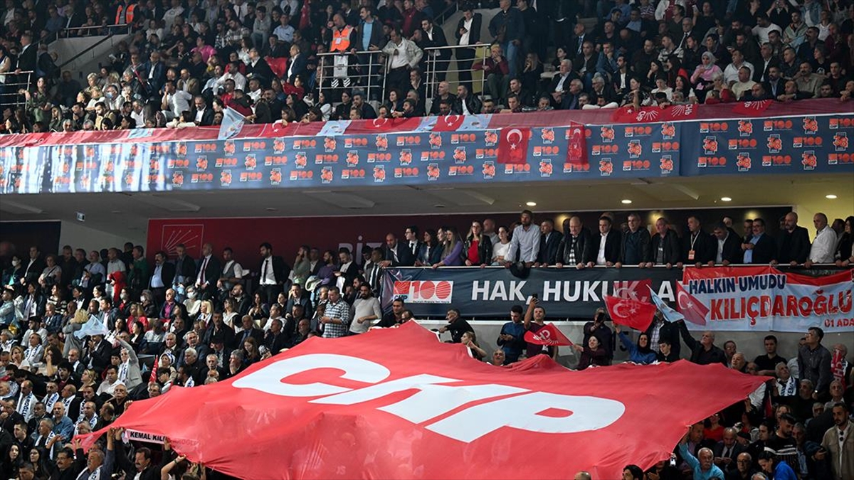 CHP 38. Olağan Kurultayı'nda kabul edilen sonuç bildirgesinde, "Ülkemizde güçler
