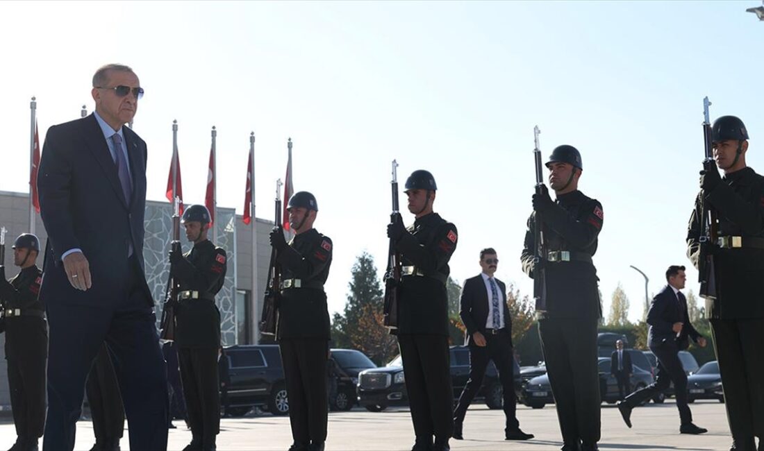 Cumhurbaşkanı Recep Tayyip Erdoğan, Ekonomik İşbirliği Teşkilatı 16'ncı Zirvesi'ne katılmak