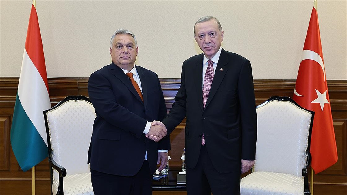 Cumhurbaşkanı Recep Tayyip Erdoğan, Macaristan Başbakanı Viktor Orban'ı kabul etti.