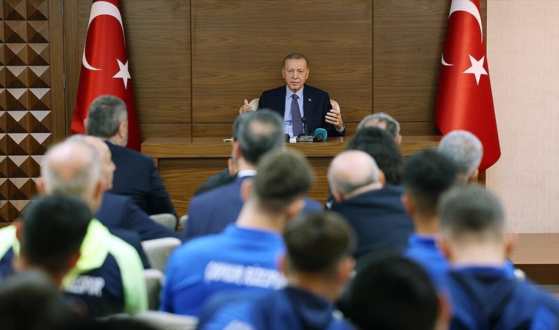 Cumhurbaşkanı Recep Tayyip Erdoğan, Rize Valiliğine ziyarette bulundu ve valilikte