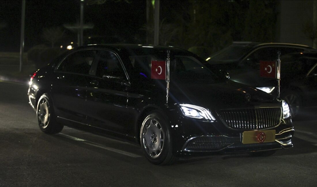 ISTANBUL (AA) – “TC-TUR” uçağıyla saat 19.00’da Atatürk Havalimanı’na gelen