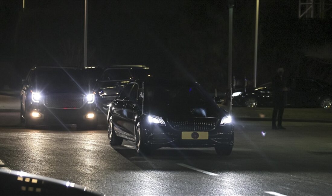 İSTANBUL (AA) – “TRK” uçağıyla saat 23.10’da Atatürk Havalimanı’na gelen