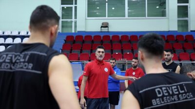 Voleybol AXA Sigorta Efeler Ligi ekiplerinden Develi Belediyespor, 9. haftada