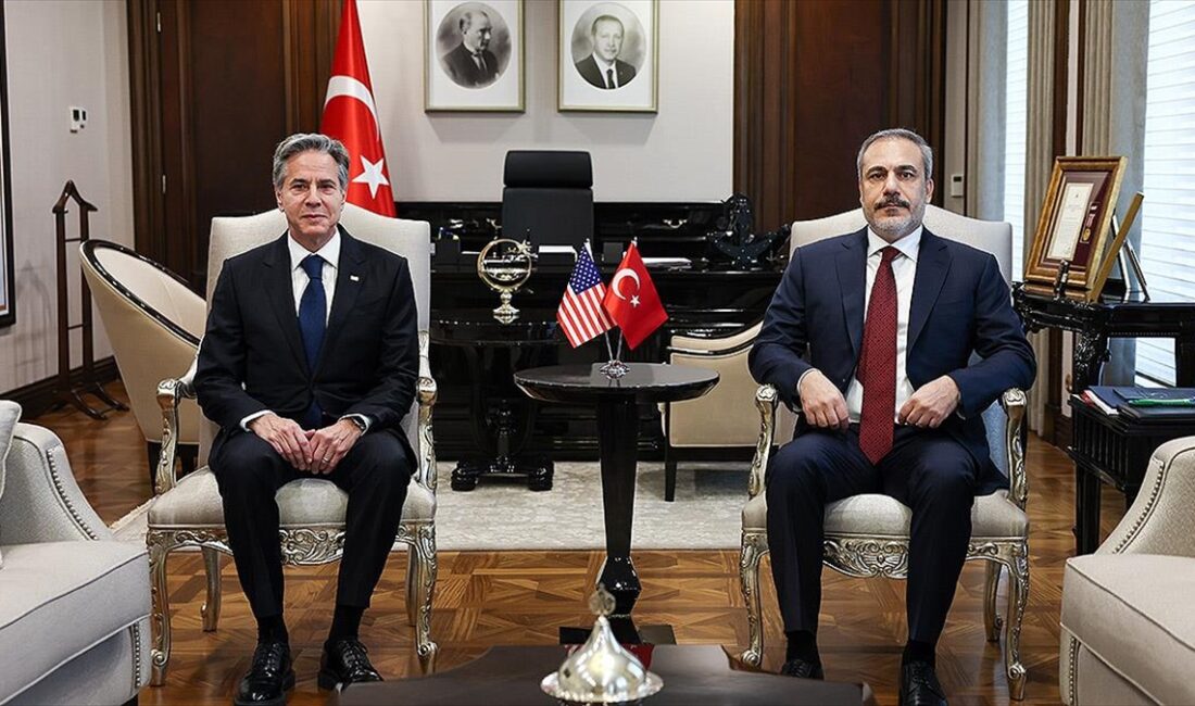 Dışişleri Bakanı Fidan, ABD'li mevkidaşı Blinken ile bir araya geldi Dışişleri Bakanı Hakan Fidan, Türkiye'yi ziyaret eden ABD'li mevkidaşı Antony