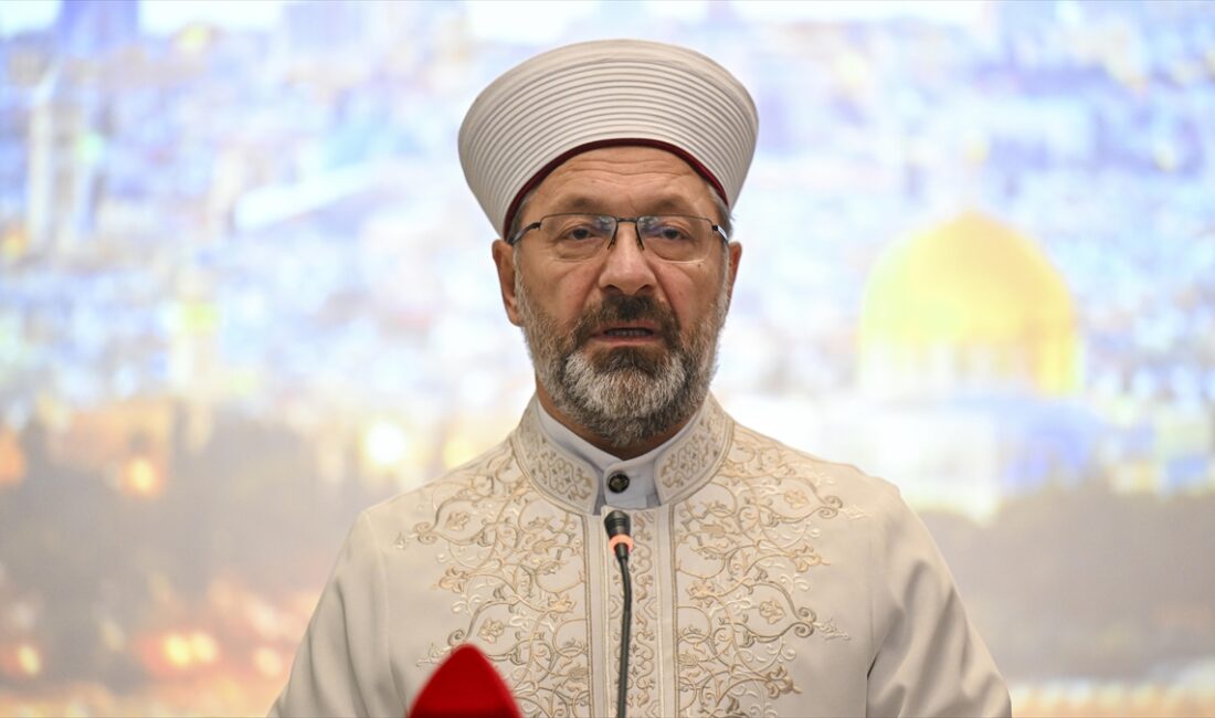 Diyanet İşleri Başkanı Erbaş, "Kudüs bilincini güçlendirmeli ve İslam dünyasını